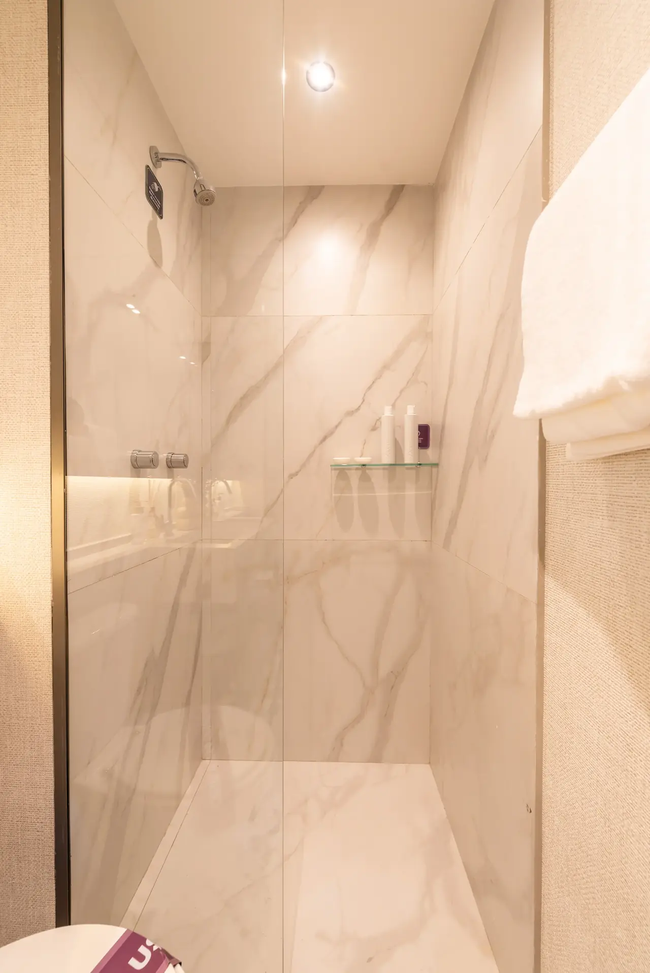 Banheiro do apartamento decorado Flow Limão